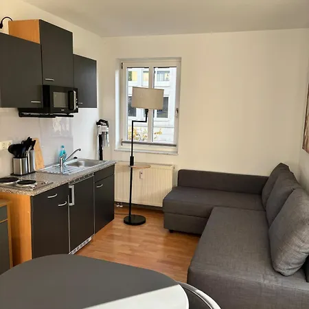 شقة 2-room In Dresden's Neustadt دريسدن
