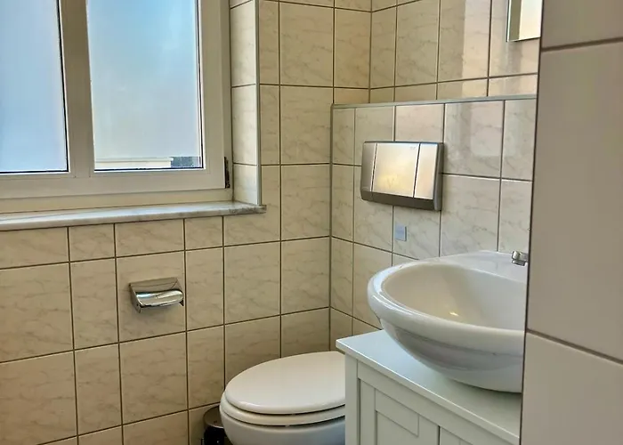 شقة 2-room In Dresden's Neustadt *
